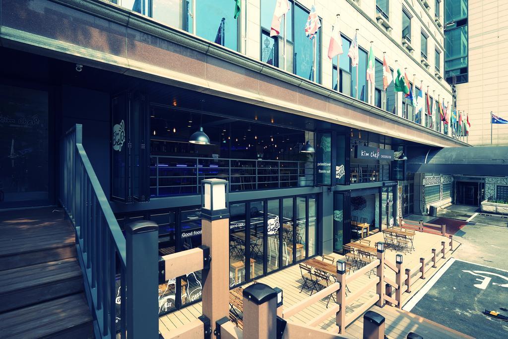 Benikea Premier Hotel Siheung Екстериор снимка