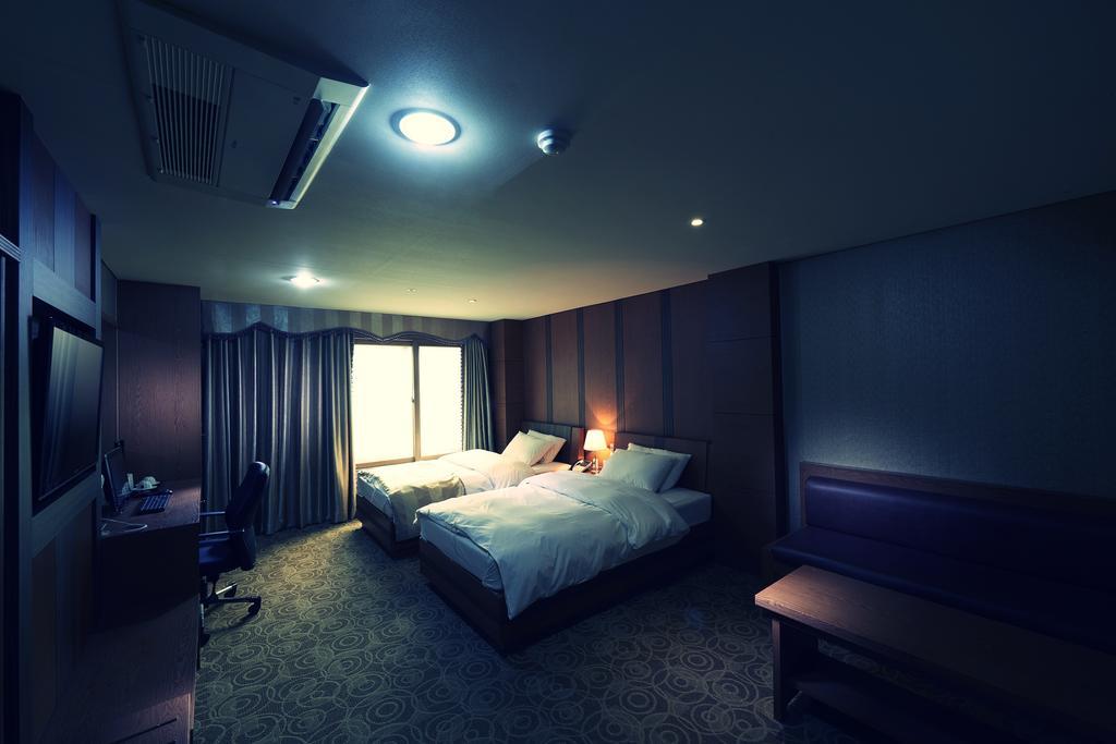 Benikea Premier Hotel Siheung Екстериор снимка