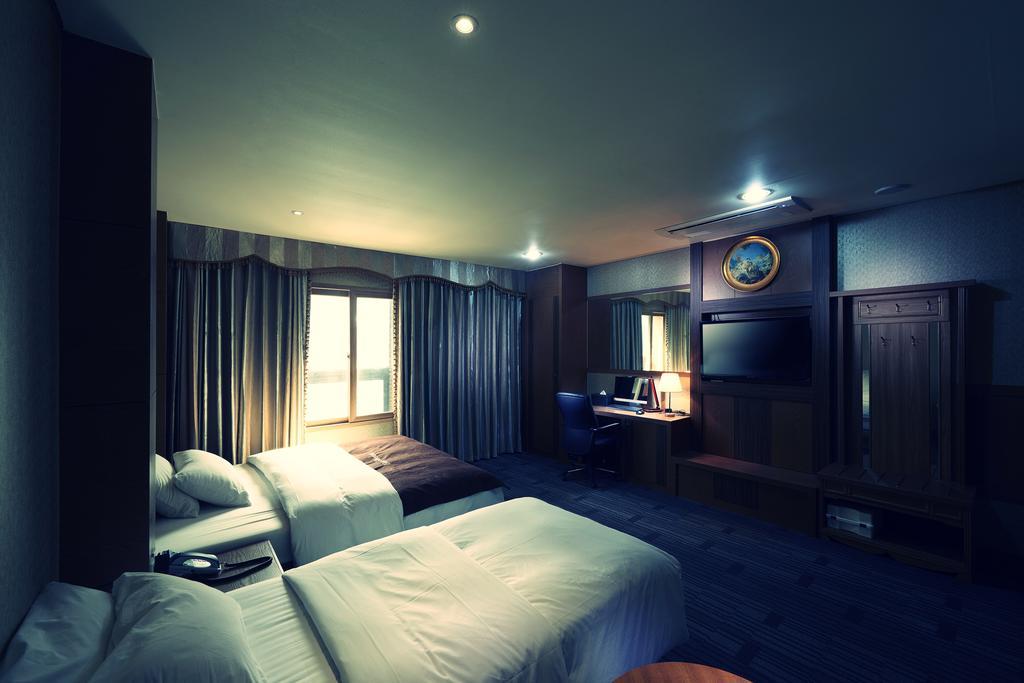 Benikea Premier Hotel Siheung Екстериор снимка