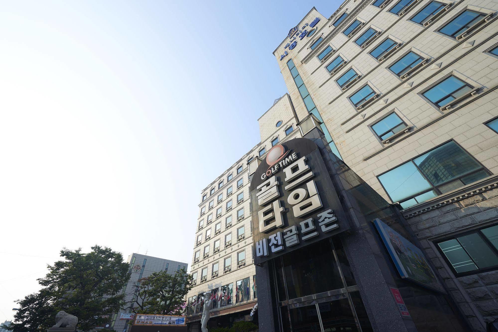 Benikea Premier Hotel Siheung Екстериор снимка