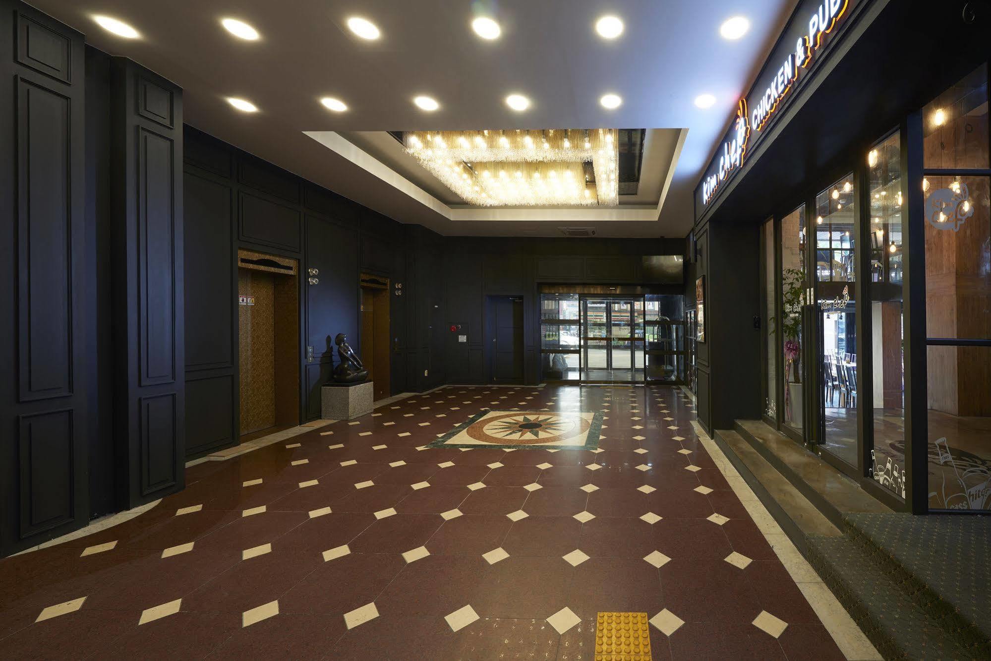 Benikea Premier Hotel Siheung Екстериор снимка