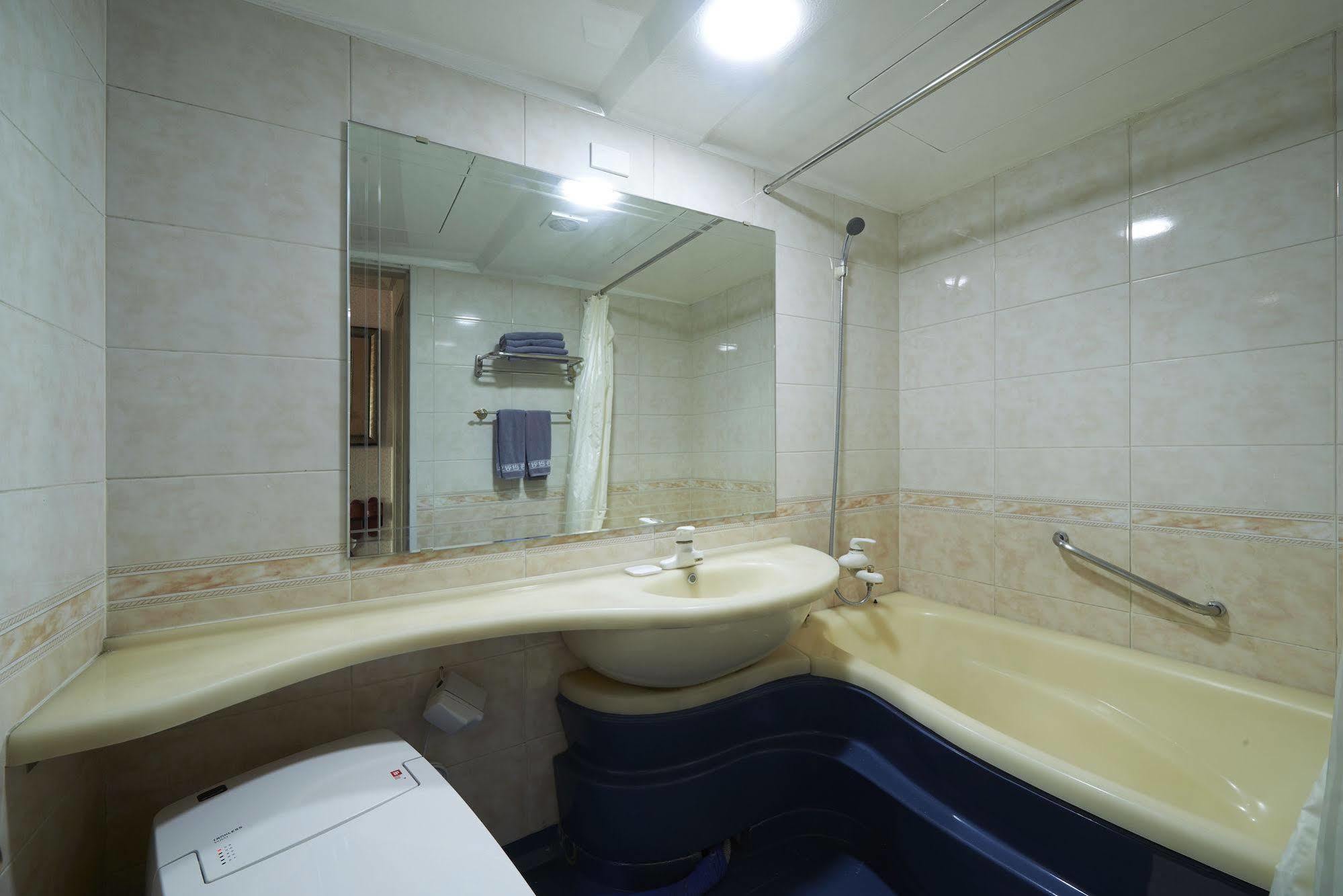 Benikea Premier Hotel Siheung Екстериор снимка