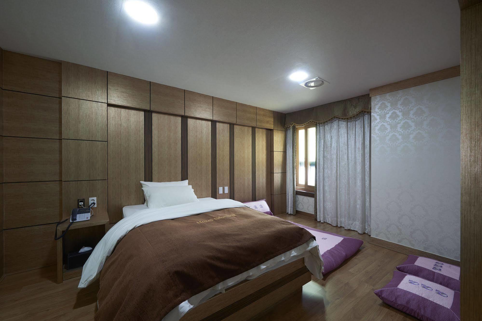 Benikea Premier Hotel Siheung Екстериор снимка